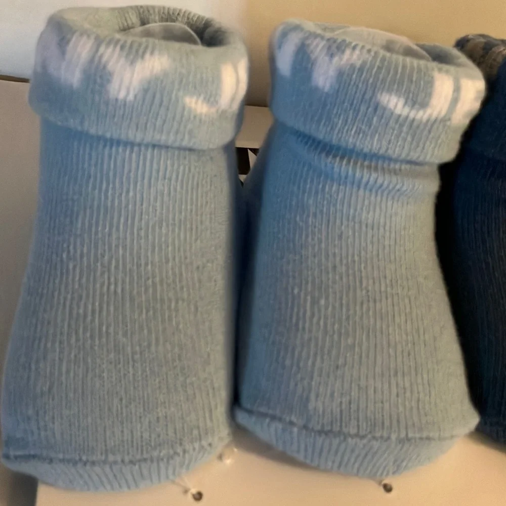 Dkny Blue and Gray Casual Bib and Socks‎ Set